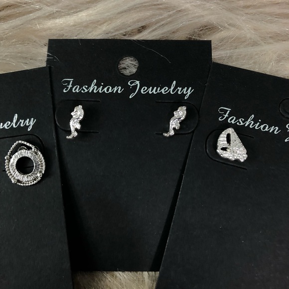 5/$25 Earring bundle - Picture 2 of 4